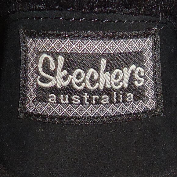 SIZE 7.5. Skechers Australia black knit ankle boots - Picture 15 of 16